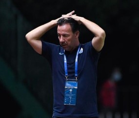 体育视频直播-不败争冠输球保级 范帅调侃：我想派上12名球员