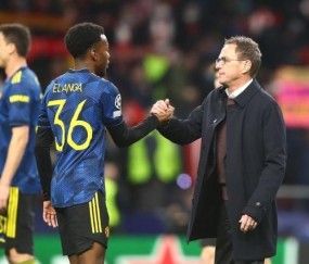 体育视频直播-朗尼克：埃兰加差点离队 西蒙尼：曼联抓住唯一机会